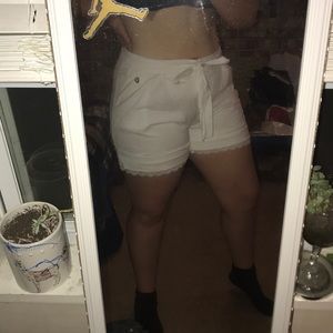 Lacey white shorts